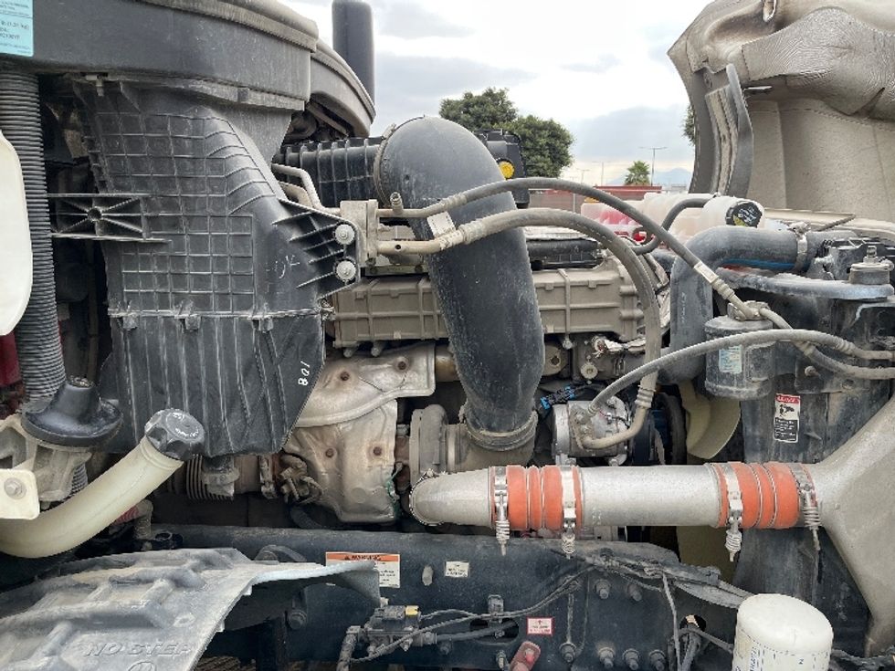 Day Cab Tractor-Heavy Duty Tractors-Freightliner-2020-T12664ST-Fontana-CA-322,907\n\t\tmiles-$ 60,500 - Image 15