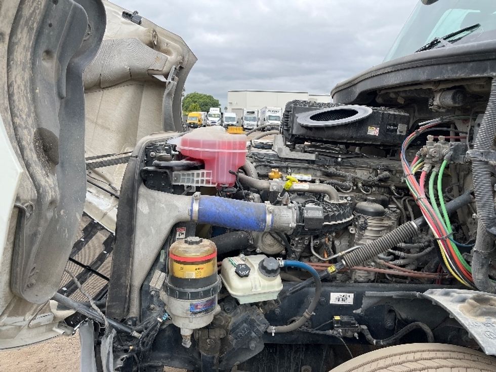 Day Cab Tractor-Heavy Duty Tractors-Freightliner-2020-T12664ST-Fontana-CA-322,907\n\t\tmiles-$ 60,500 - Image 16