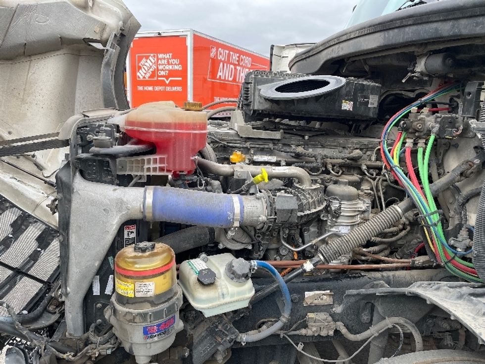 Day Cab Tractor-Heavy Duty Tractors-Freightliner-2020-T12664ST-Fontana-CA-328,671\n\t\tmiles-$ 60,250 - Image 16