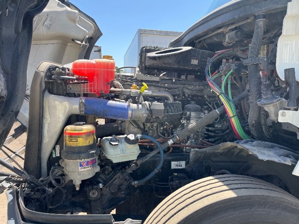 Day Cab Tractor-Heavy Duty Tractors-Freightliner-2020-T12664ST-Fontana-CA-331,811\n\t\tmiles-$ 60,000 - Image 16