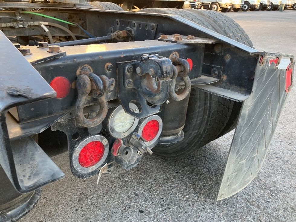 Day Cab Tractor-Heavy Duty Tractors-Freightliner-2020-T12664ST-Fontana-CA-331,811\n\t\tmiles-$ 60,000 - Image 17