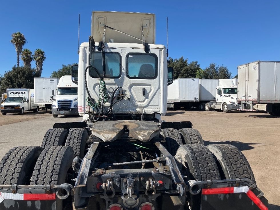 Day Cab Tractor-Heavy Duty Tractors-Freightliner-2020-T12664ST-Fontana-CA-335,899\n\t\tmiles-$ 59,750 - Image 6