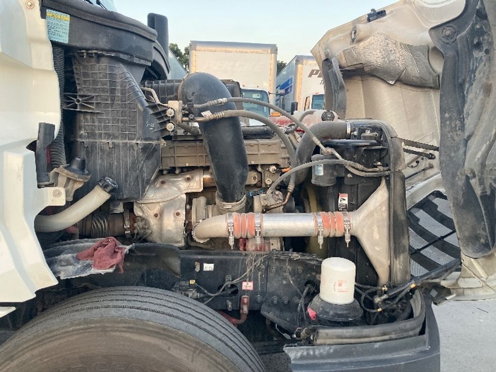 Day Cab Tractor-Heavy Duty Tractors-Freightliner-2020-T12664ST-Fontana-CA-338,579\n\t\tmiles-$ 59,750 - Image 15