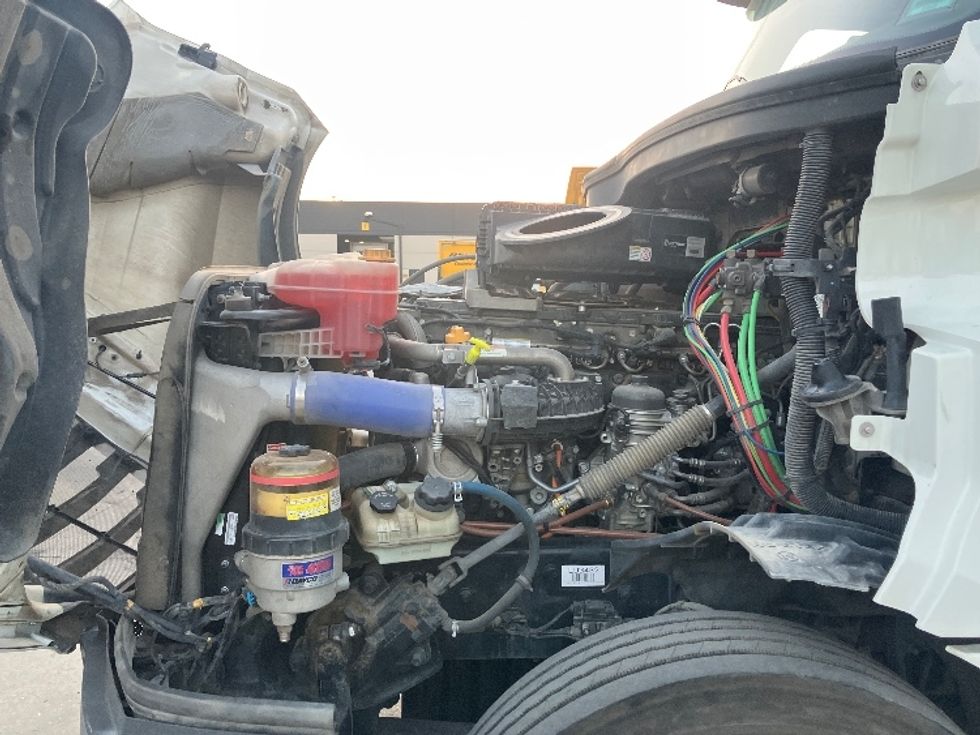 Day Cab Tractor-Heavy Duty Tractors-Freightliner-2020-T12664ST-Fontana-CA-338,579\n\t\tmiles-$ 59,750 - Image 16