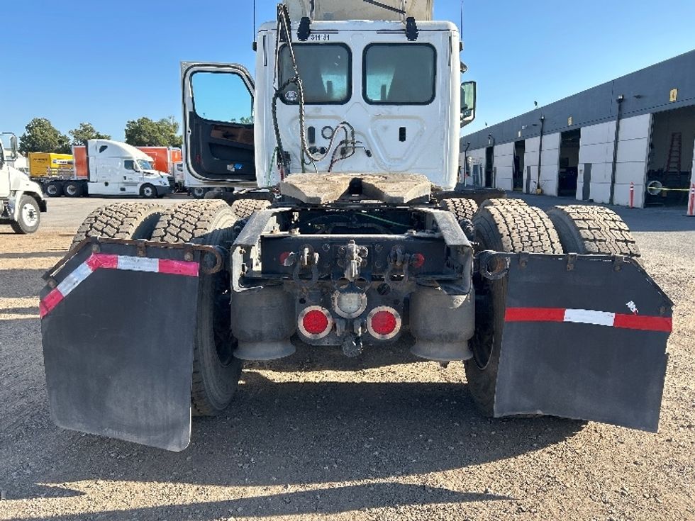 Day Cab Tractor-Heavy Duty Tractors-Freightliner-2020-T12664ST-Fontana-CA-341,030\n\t\tmiles-$ 54,500 - Image 18