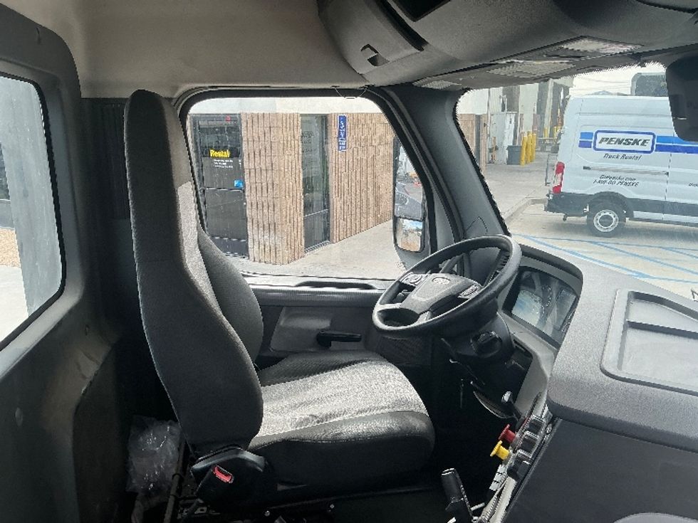 Day Cab Tractor-Heavy Duty Tractors-Freightliner-2020-T12664ST-Fontana-CA-341,505\n\t\tmiles-$ 54,500 - Image 14