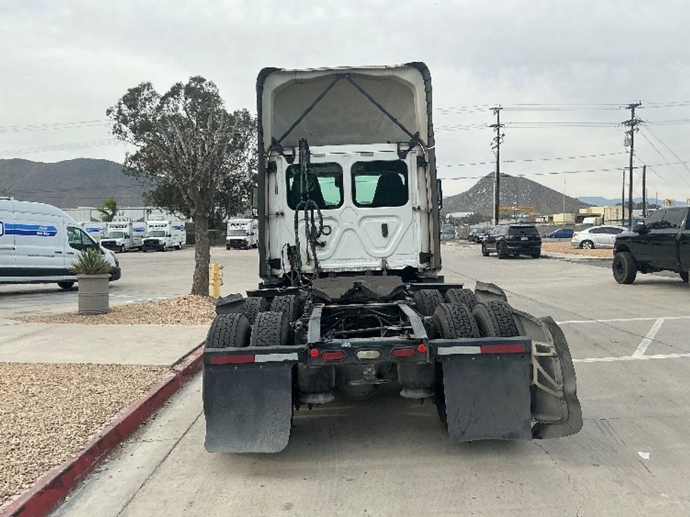 Day Cab Tractor-Heavy Duty Tractors-Freightliner-2020-T12664ST-Fontana-CA-341,505\n\t\tmiles-$ 54,500 - Image 6