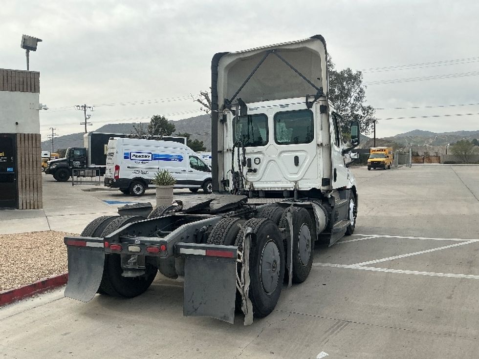 Day Cab Tractor-Heavy Duty Tractors-Freightliner-2020-T12664ST-Fontana-CA-341,505\n\t\tmiles-$ 54,500 - Image 7