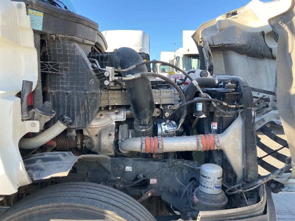 Day Cab Tractor-Heavy Duty Tractors-Freightliner-2020-T12664ST-Fontana-CA-342,755\n\t\tmiles-$ 59,500 - Image 15