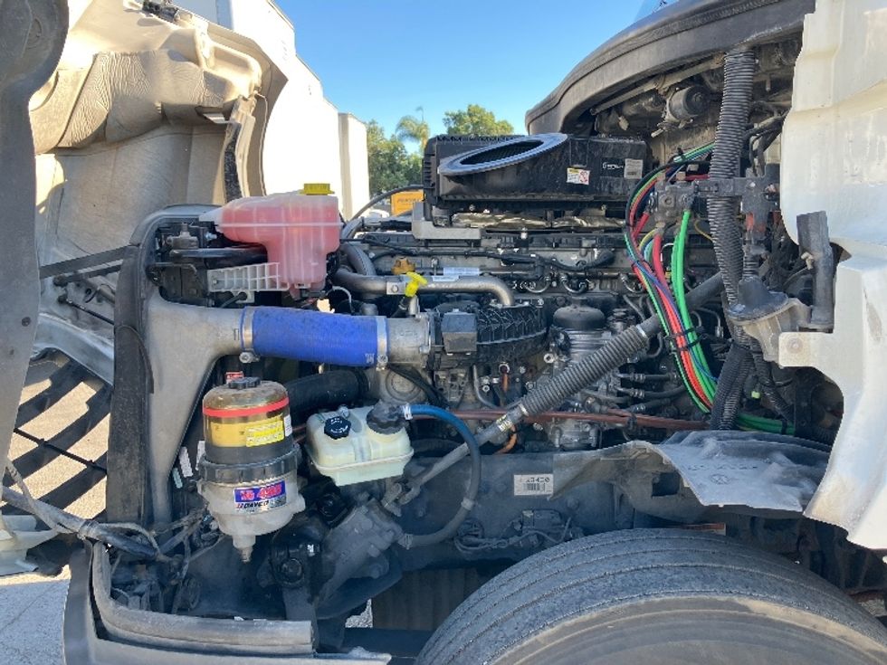 Day Cab Tractor-Heavy Duty Tractors-Freightliner-2020-T12664ST-Fontana-CA-342,755\n\t\tmiles-$ 59,500 - Image 16
