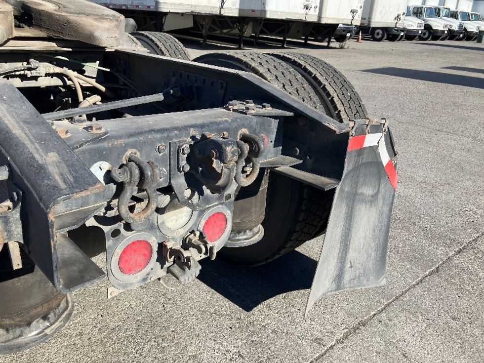 Day Cab Tractor-Heavy Duty Tractors-Freightliner-2020-T12664ST-Fontana-CA-342,755\n\t\tmiles-$ 59,500 - Image 17