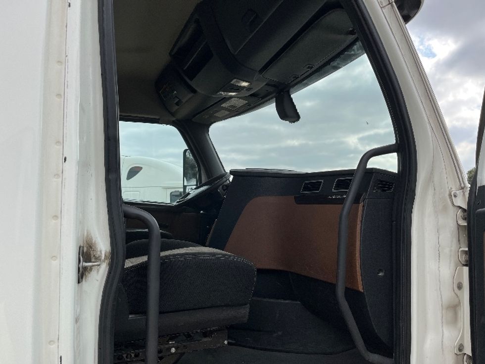 Day Cab Tractor-Heavy Duty Tractors-Freightliner-2020-T12664ST-Fontana-CA-342,808\n\t\tmiles-$ 59,500 - Image 12