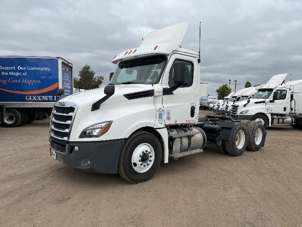 Day Cab Tractor-Heavy Duty Tractors-Freightliner-2020-T12664ST-Fontana-CA-342,808\n\t\tmiles-$ 59,500 - Image 3