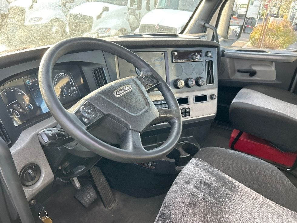 Day Cab Tractor-Heavy Duty Tractors-Freightliner-2020-T12664ST-Fontana-CA-345,901\n\t\tmiles-$ 54,250 - Image 10