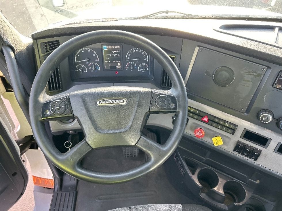 Day Cab Tractor-Heavy Duty Tractors-Freightliner-2020-T12664ST-Fontana-CA-345,901\n\t\tmiles-$ 54,250 - Image 11