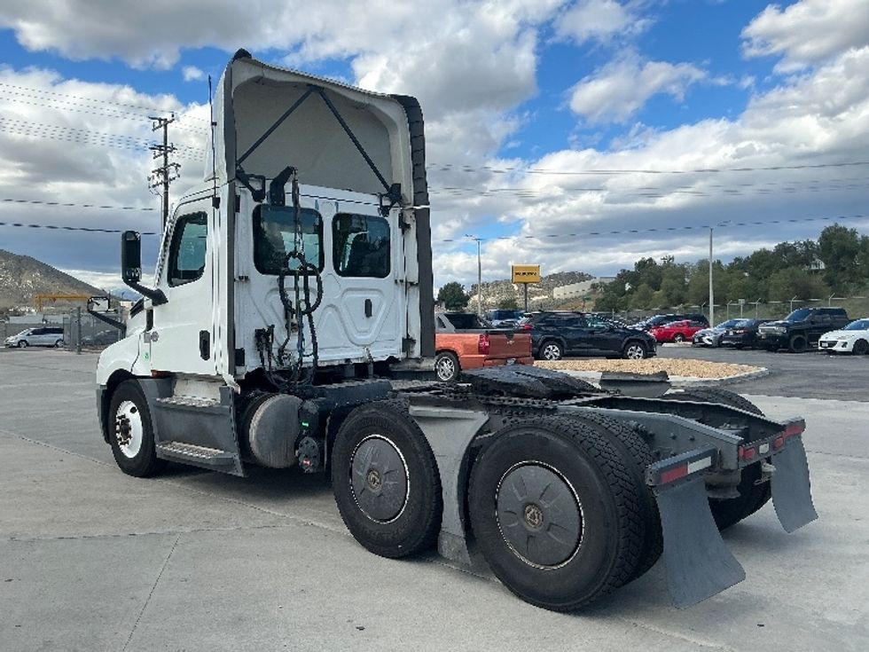 Day Cab Tractor-Heavy Duty Tractors-Freightliner-2020-T12664ST-Fontana-CA-346,435\n\t\tmiles-$ 54,250 - Image 5