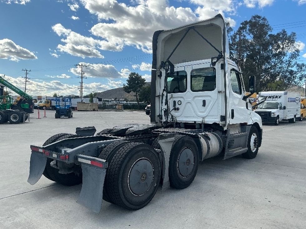 Day Cab Tractor-Heavy Duty Tractors-Freightliner-2020-T12664ST-Fontana-CA-346,435\n\t\tmiles-$ 54,250 - Image 7