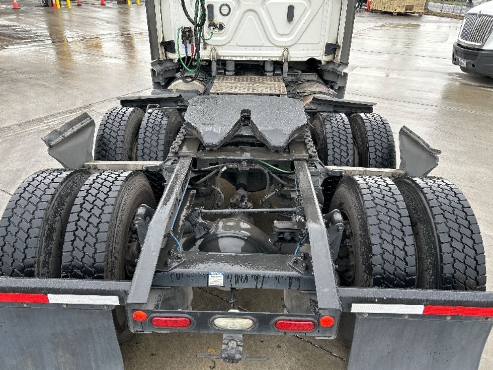 Day Cab Tractor-Heavy Duty Tractors-Freightliner-2020-T12664ST-Fontana-CA-346,699\n\t\tmiles-$ 54,250 - Image 6