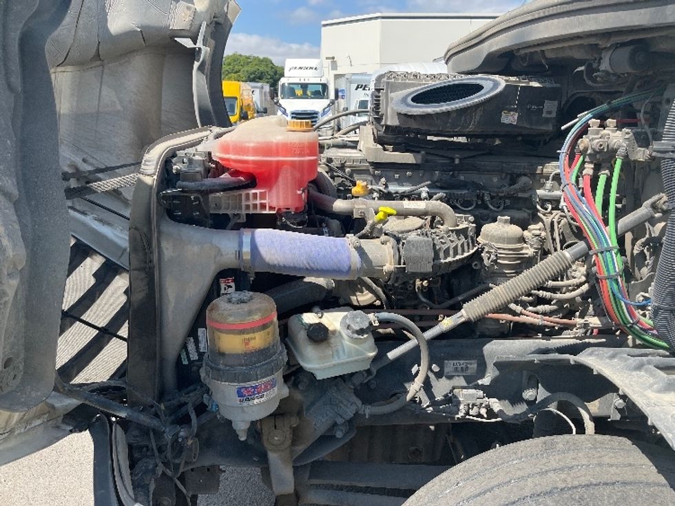 Day Cab Tractor-Heavy Duty Tractors-Freightliner-2020-T12664ST-Fontana-CA-347,008\n\t\tmiles-$ 56,250 - Image 16