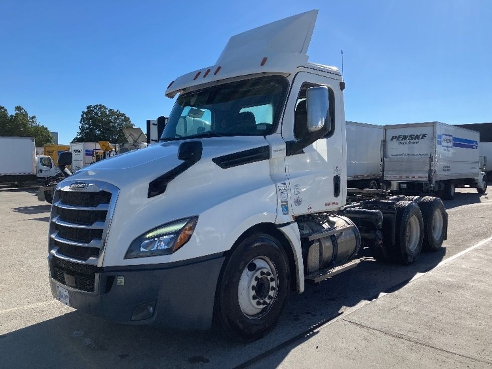 Day Cab Tractor-Heavy Duty Tractors-Freightliner-2020-T12664ST-Fontana-CA-347,030\n\t\tmiles-$ 59,250 - Image 3