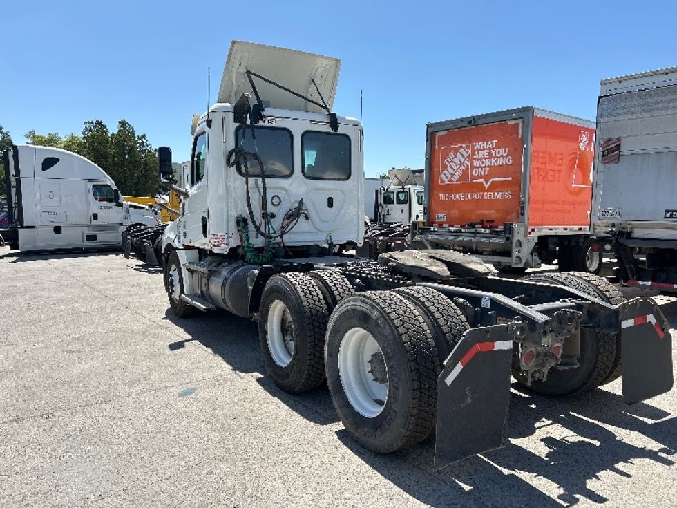 Day Cab Tractor-Heavy Duty Tractors-Freightliner-2020-T12664ST-Fontana-CA-353,050\n\t\tmiles-$ 58,750 - Image 5