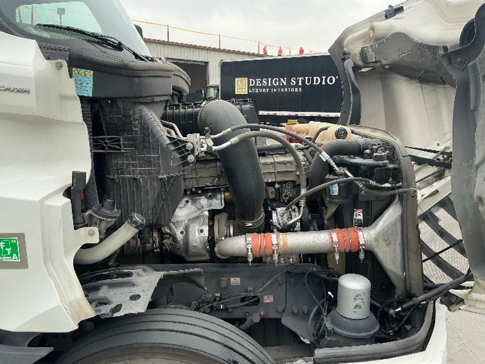 Day Cab Tractor-Heavy Duty Tractors-Freightliner-2020-T12664ST-Fontana-CA-356,090\n\t\tmiles-$ 53,750 - Image 15