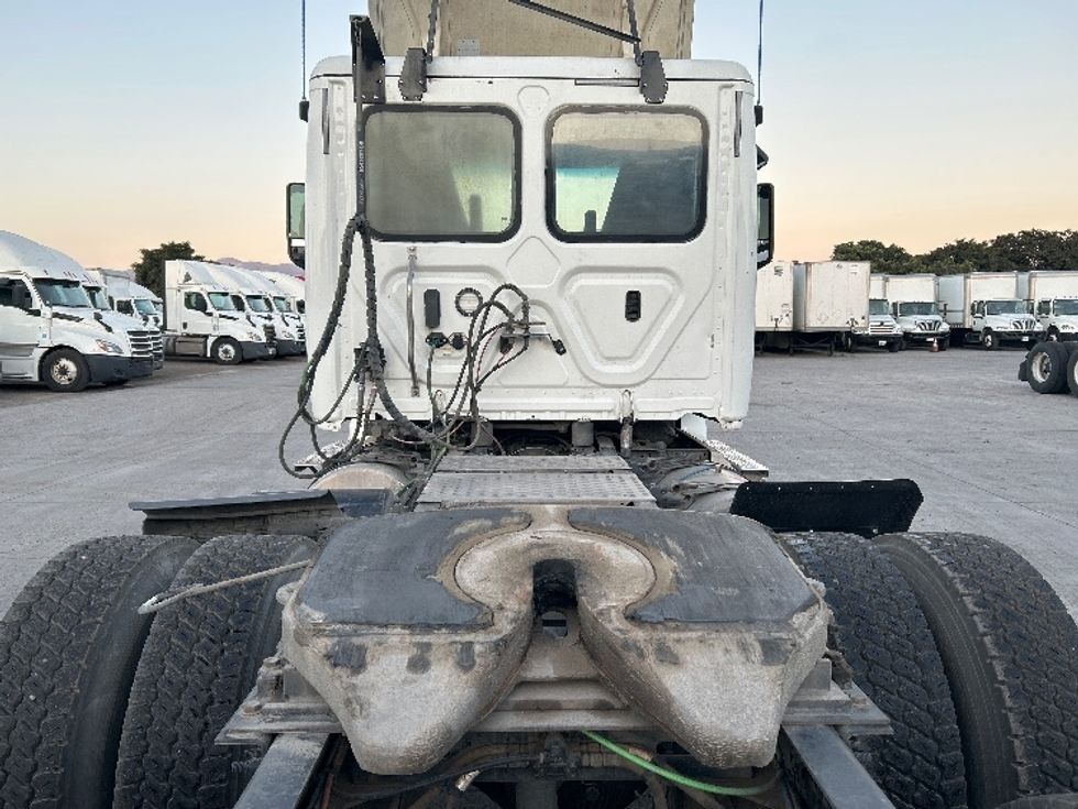 Day Cab Tractor-Heavy Duty Tractors-Freightliner-2020-T12664ST-Fontana-CA-356,248\n\t\tmiles-$ 59,250 - Image 17