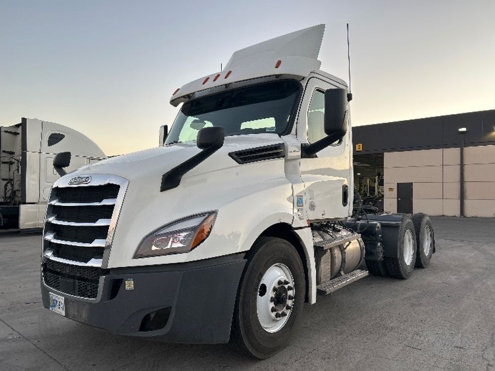 Day Cab Tractor-Heavy Duty Tractors-Freightliner-2020-T12664ST-Fontana-CA-356,248\n\t\tmiles-$ 59,250 - Image 3