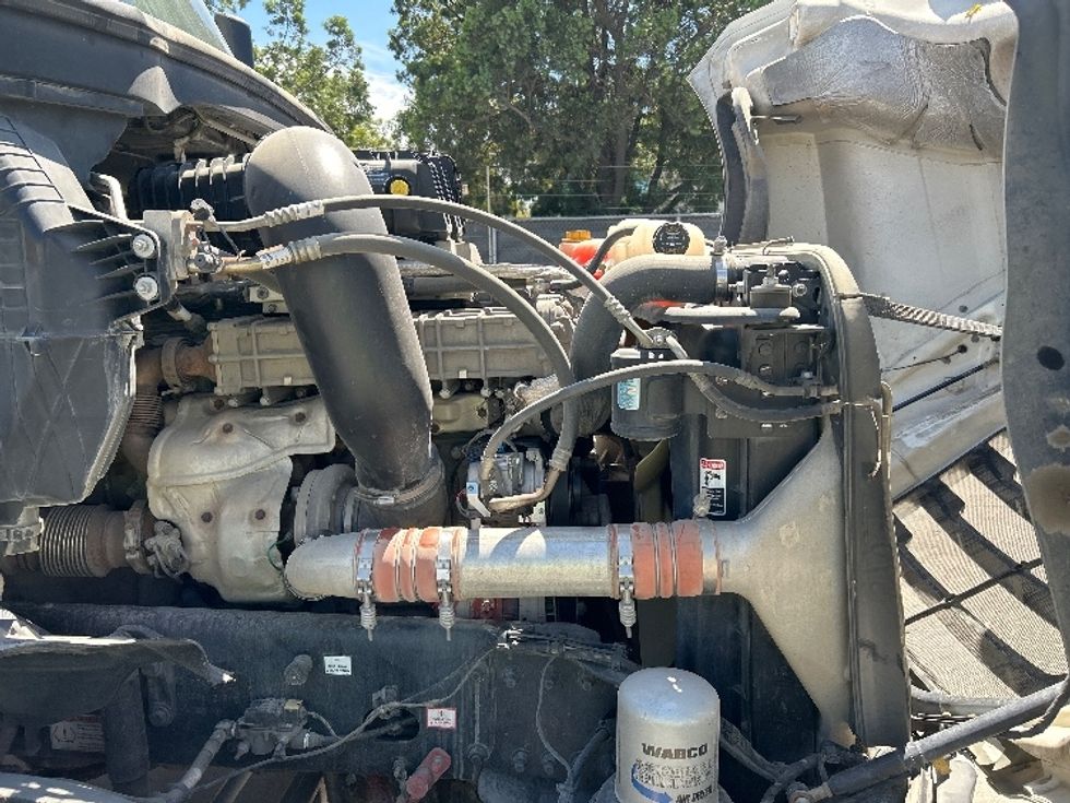 Day Cab Tractor-Heavy Duty Tractors-Freightliner-2020-T12664ST-Fontana-CA-367,706\n\t\tmiles-$ 53,000 - Image 15