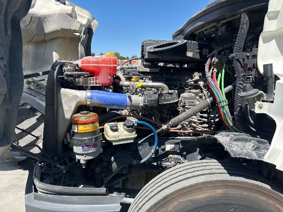Day Cab Tractor-Heavy Duty Tractors-Freightliner-2020-T12664ST-Fontana-CA-367,706\n\t\tmiles-$ 53,000 - Image 16