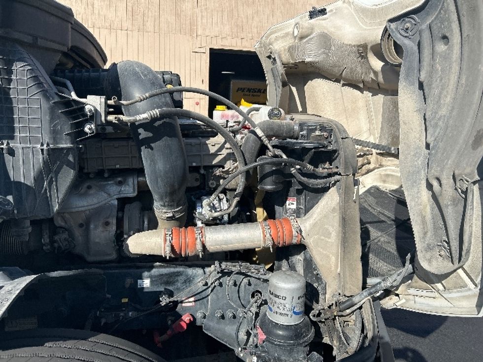 Day Cab Tractor-Heavy Duty Tractors-Freightliner-2020-T12664ST-Fontana-CA-373,770\n\t\tmiles-$ 53,750 - Image 15