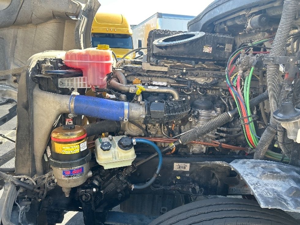 Day Cab Tractor-Heavy Duty Tractors-Freightliner-2020-T12664ST-Fontana-CA-373,770\n\t\tmiles-$ 53,750 - Image 16