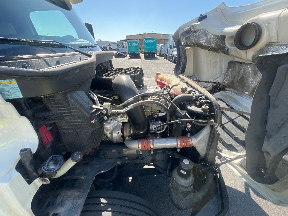 Day Cab Tractor-Heavy Duty Tractors-Freightliner-2020-T12664ST-Fontana-CA-447,408\n\t\tmiles-$ 48,750 - Image 15