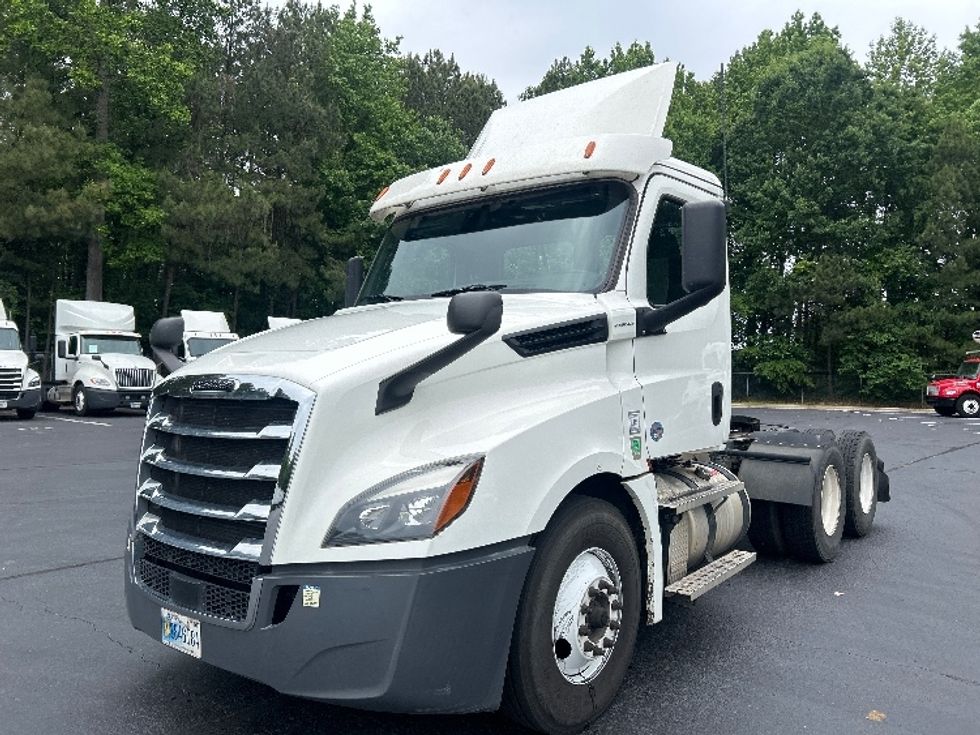 Day Cab Tractor-Heavy Duty Tractors-Freightliner-2020-T12664ST-Forest Park-GA-217,095\n\t\tmiles-$ 59,250 - Image 3