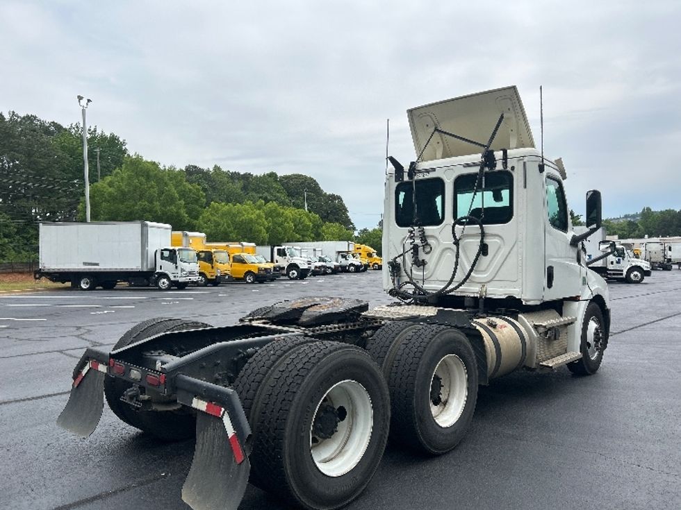 Day Cab Tractor-Heavy Duty Tractors-Freightliner-2020-T12664ST-Forest Park-GA-217,095\n\t\tmiles-$ 59,250 - Image 7