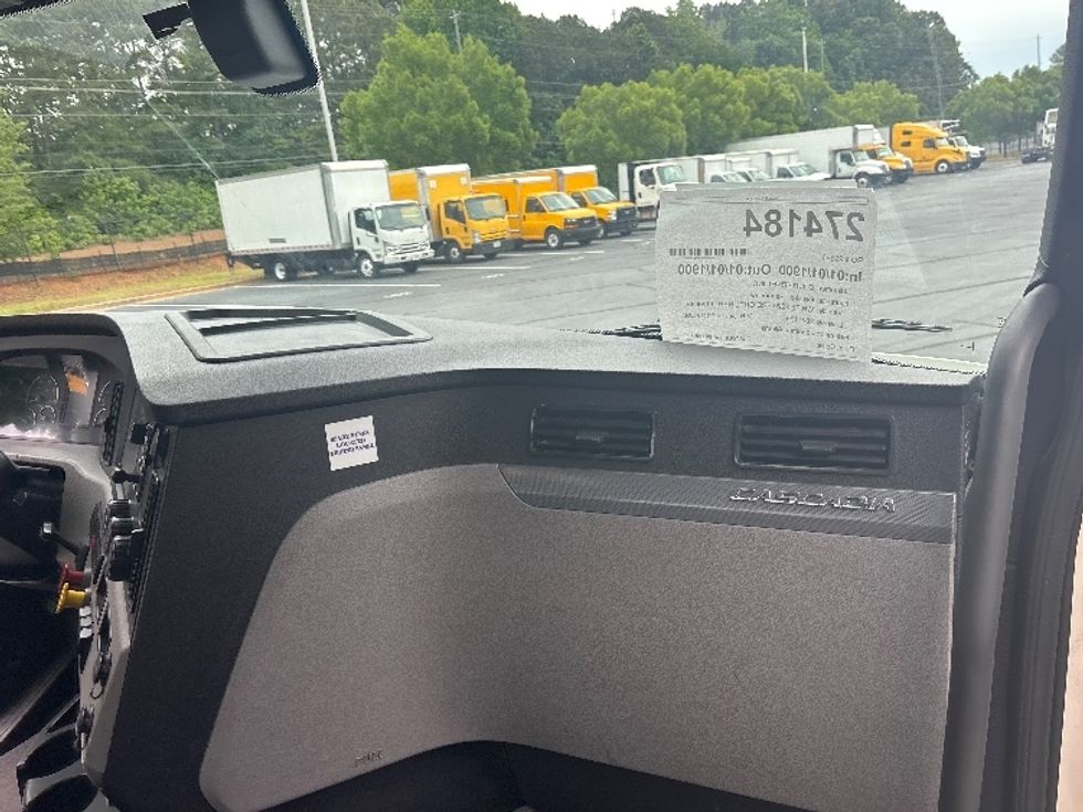 Day Cab Tractor-Heavy Duty Tractors-Freightliner-2020-T12664ST-Forest Park-GA-383,961\n\t\tmiles-$ 52,250 - Image 13