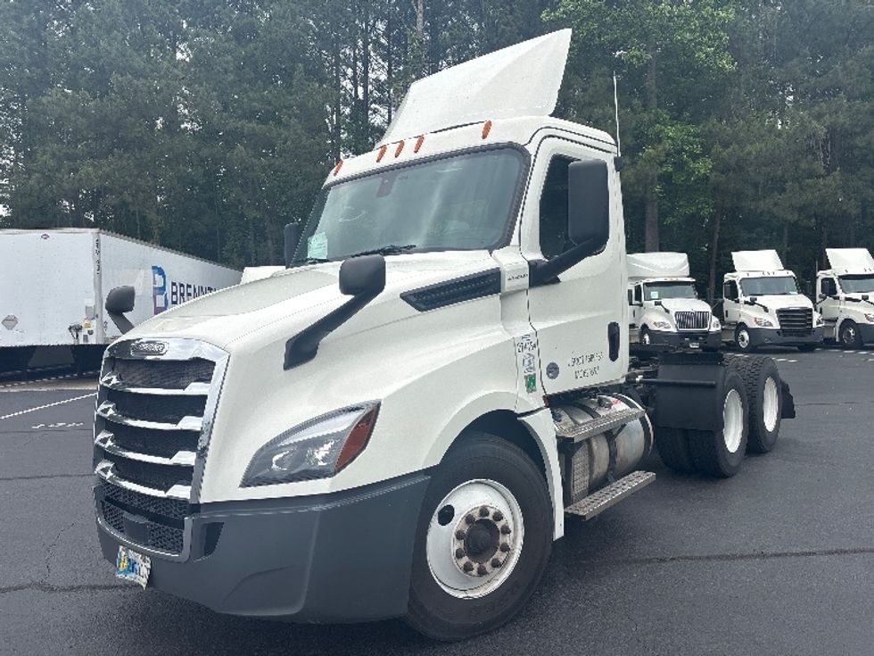 Day Cab Tractor-Heavy Duty Tractors-Freightliner-2020-T12664ST-Forest Park-GA-383,961\n\t\tmiles-$ 52,250 - Image 3