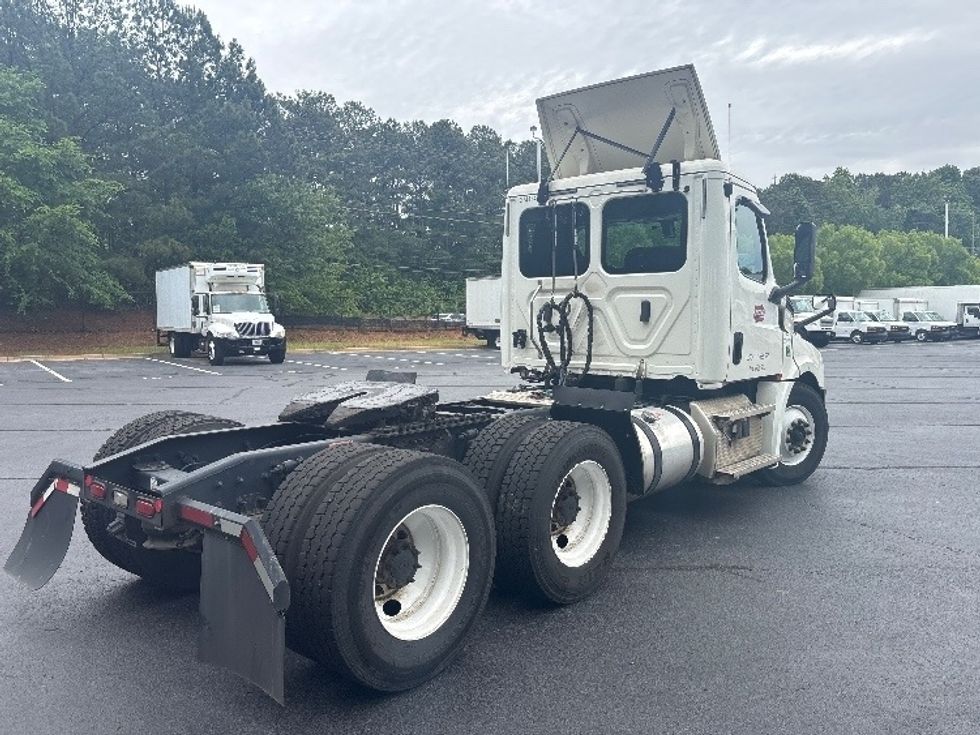 Day Cab Tractor-Heavy Duty Tractors-Freightliner-2020-T12664ST-Forest Park-GA-383,961\n\t\tmiles-$ 52,250 - Image 8