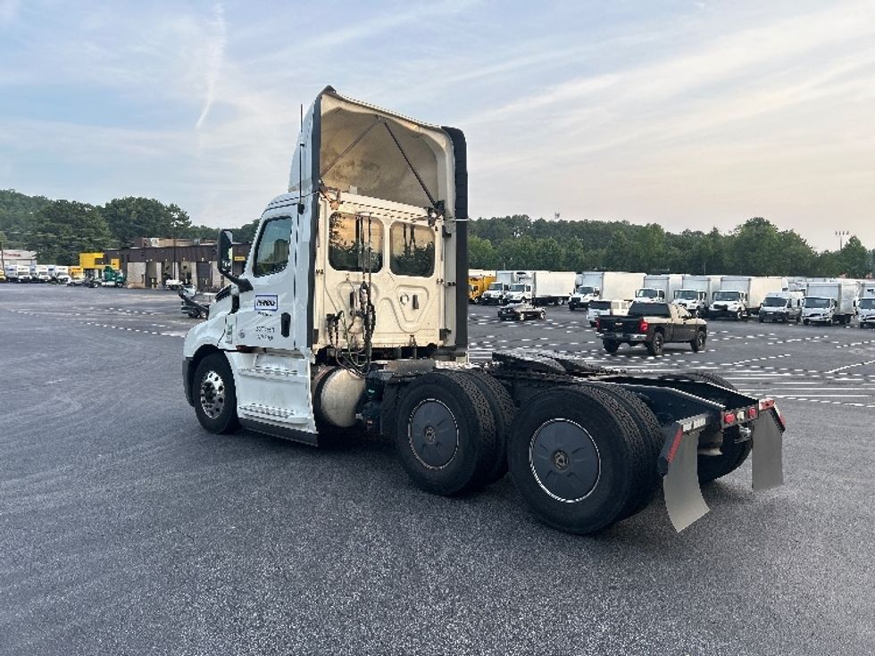 Day Cab Tractor-Heavy Duty Tractors-Freightliner-2020-T12664ST-Forest Park-GA-400,002\n\t\tmiles-$ 53,000 - Image 5