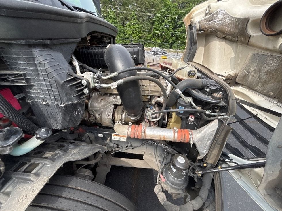 Day Cab Tractor-Heavy Duty Tractors-Freightliner-2020-T12664ST-Forest Park-GA-407,629\n\t\tmiles-$ 51,000 - Image 15