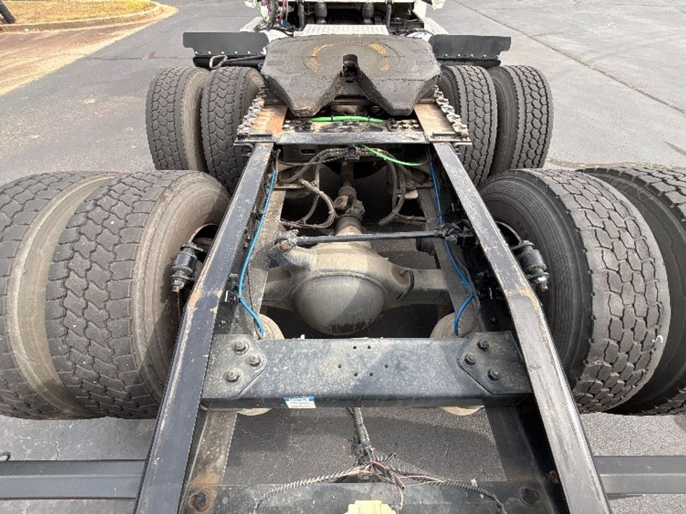 Day Cab Tractor-Heavy Duty Tractors-Freightliner-2020-T12664ST-Forest Park-GA-407,629\n\t\tmiles-$ 51,000 - Image 6