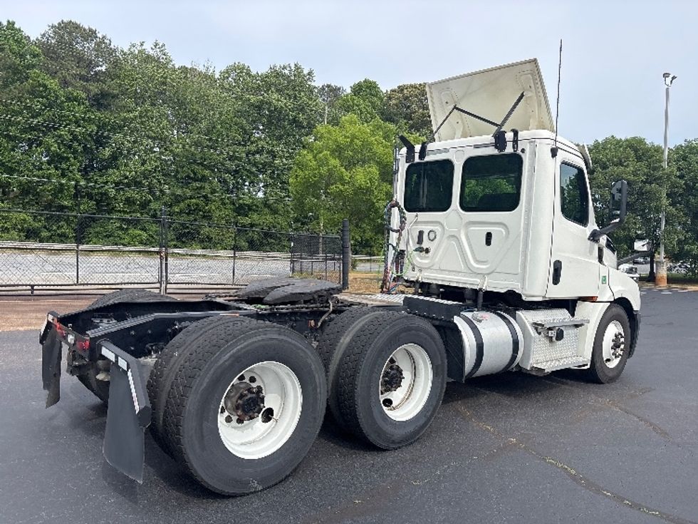 Day Cab Tractor-Heavy Duty Tractors-Freightliner-2020-T12664ST-Forest Park-GA-407,629\n\t\tmiles-$ 51,000 - Image 7
