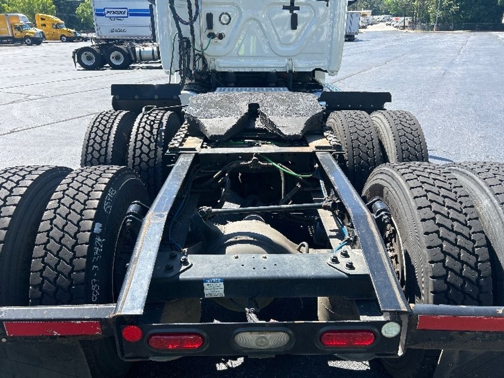Day Cab Tractor-Heavy Duty Tractors-Freightliner-2020-T12664ST-Forest Park-GA-408,216\n\t\tmiles-$ 50,750 - Image 6