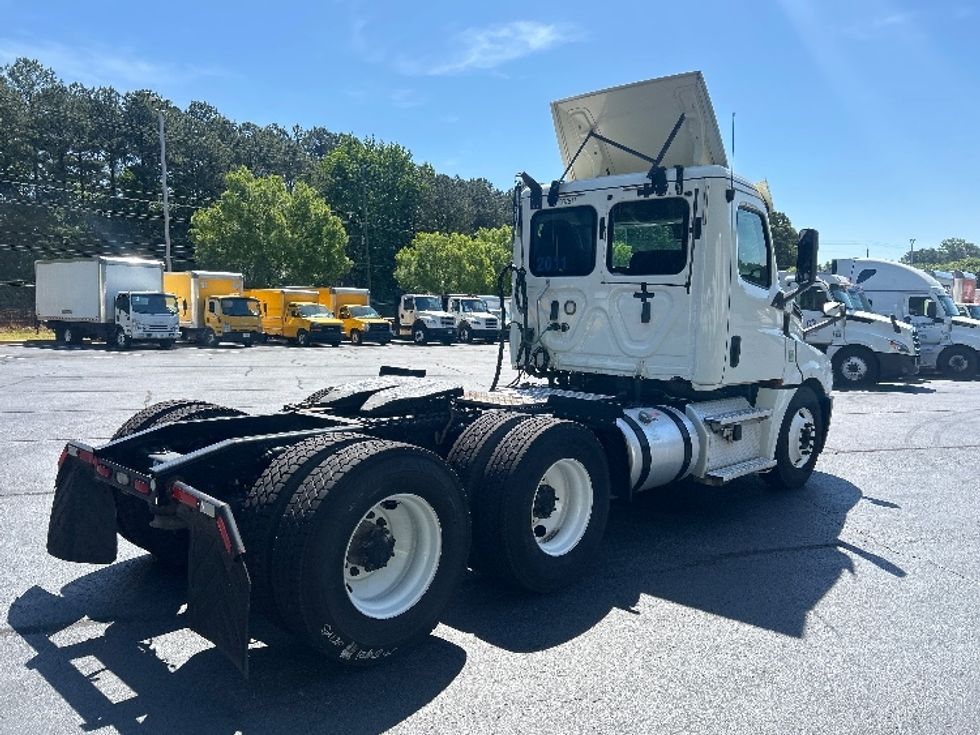 Day Cab Tractor-Heavy Duty Tractors-Freightliner-2020-T12664ST-Forest Park-GA-408,216\n\t\tmiles-$ 50,750 - Image 7