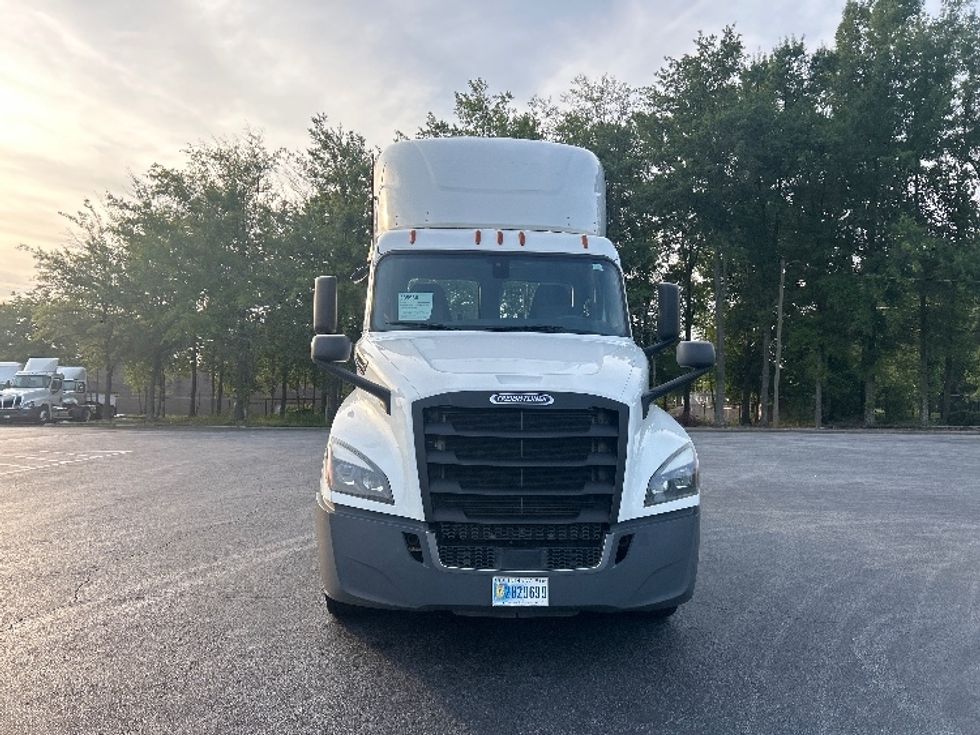 Day Cab Tractor-Heavy Duty Tractors-Freightliner-2020-T12664ST-Forest Park-GA-442,884\n\t\tmiles-$ 50,500 - Image 2