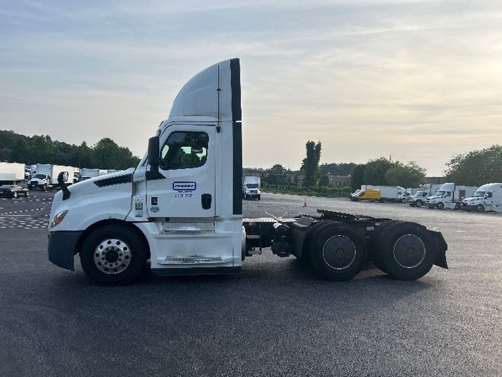 Day Cab Tractor-Heavy Duty Tractors-Freightliner-2020-T12664ST-Forest Park-GA-442,884\n\t\tmiles-$ 50,500 - Image 4