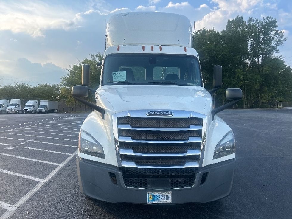 Day Cab Tractor-Heavy Duty Tractors-Freightliner-2020-T12664ST-Forest Park-GA-445,560\n\t\tmiles-$ 50,250 - Image 2