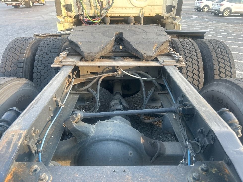 Day Cab Tractor-Heavy Duty Tractors-Freightliner-2020-T12664ST-Forest Park-GA-445,560\n\t\tmiles-$ 50,250 - Image 6