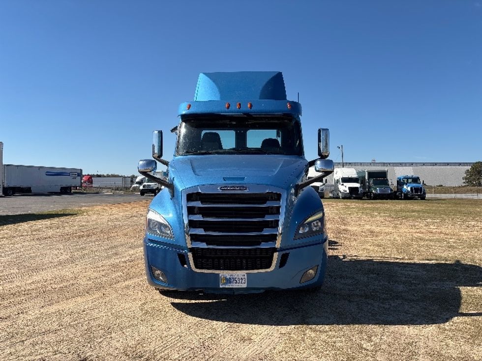 Day Cab Tractor-Heavy Duty Tractors-Freightliner-2020-T12664ST-Forest Park-GA-501,890\n\t\tmiles-$ 39,250 - Image 2