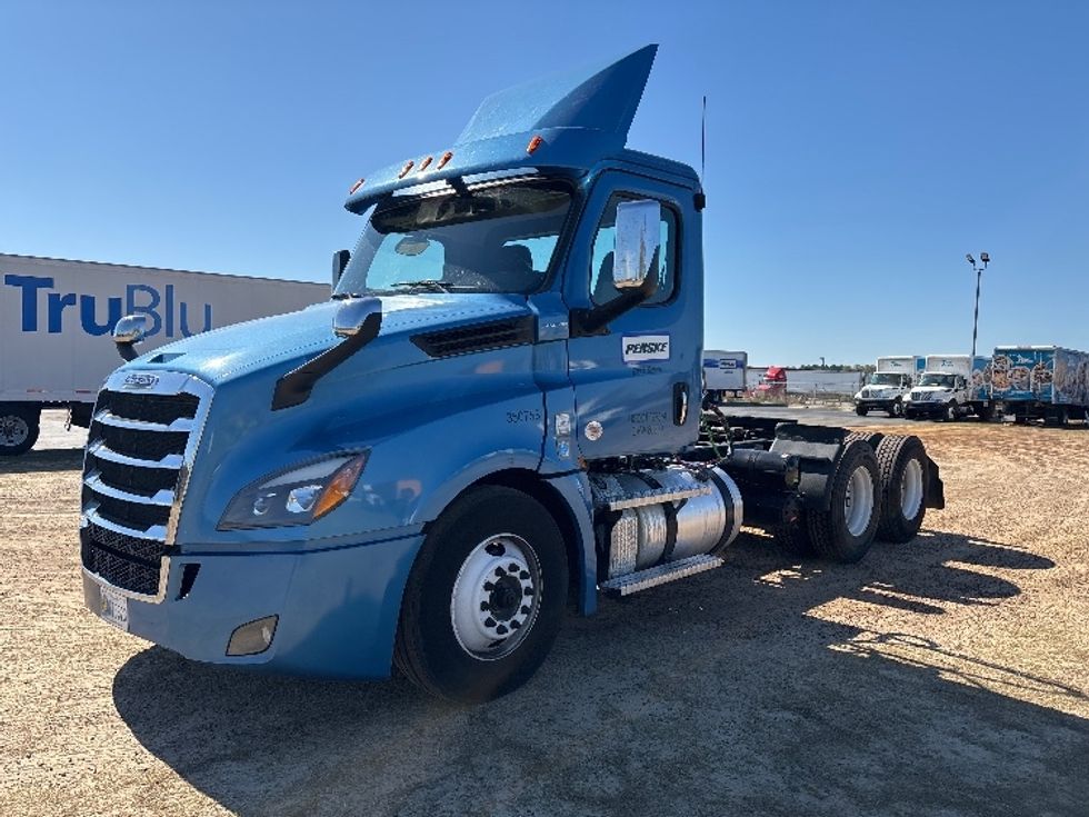 Day Cab Tractor-Heavy Duty Tractors-Freightliner-2020-T12664ST-Forest Park-GA-501,890\n\t\tmiles-$ 39,250 - Image 3